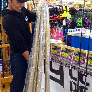 まさにイベント開催中に初回の入荷が。感慨深いものがありました。